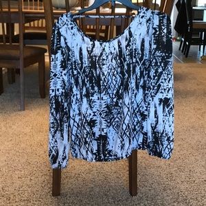 Gorgeous black and white top